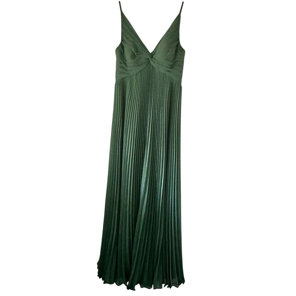 Azazie Green Pleated Sleeveless Bridesmaid Dress 100% Polyester Formal Gown